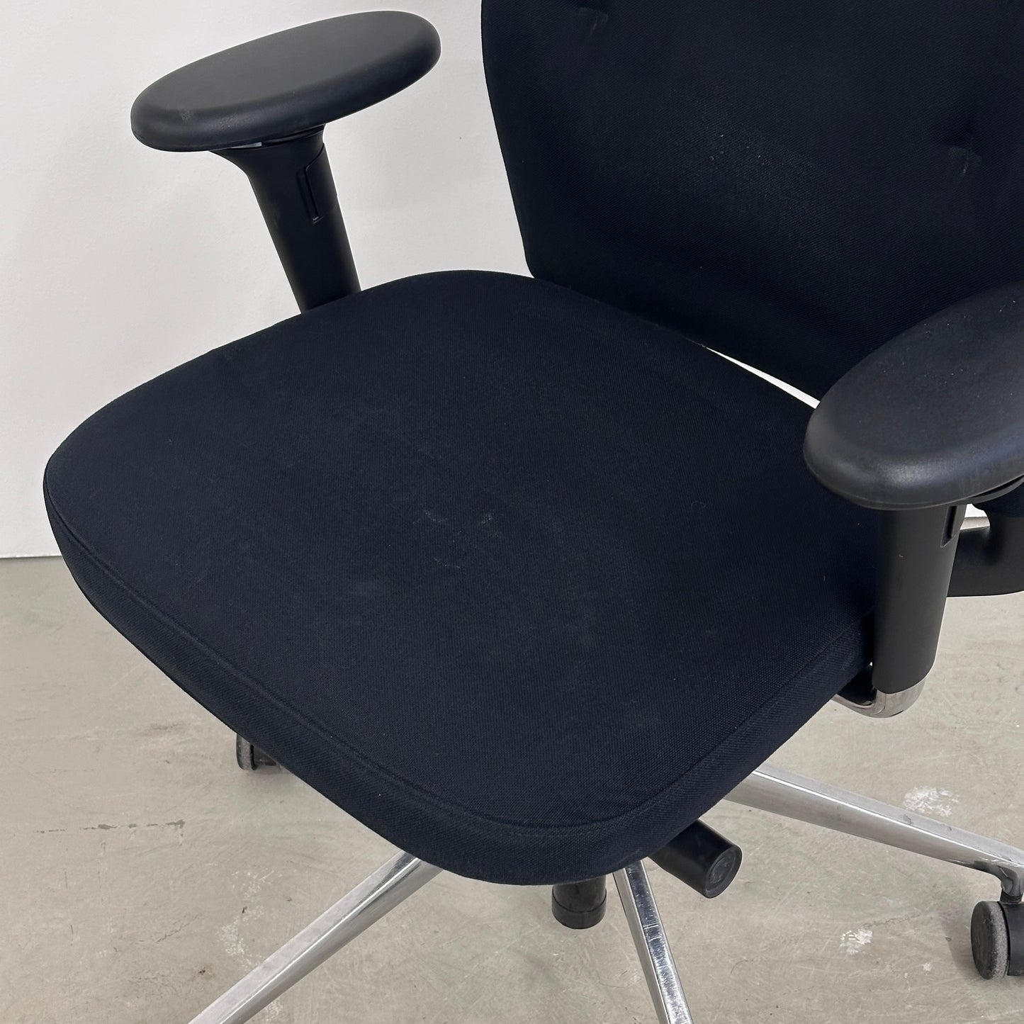 Vitra ID Trim schwarz [AKTION -100€]