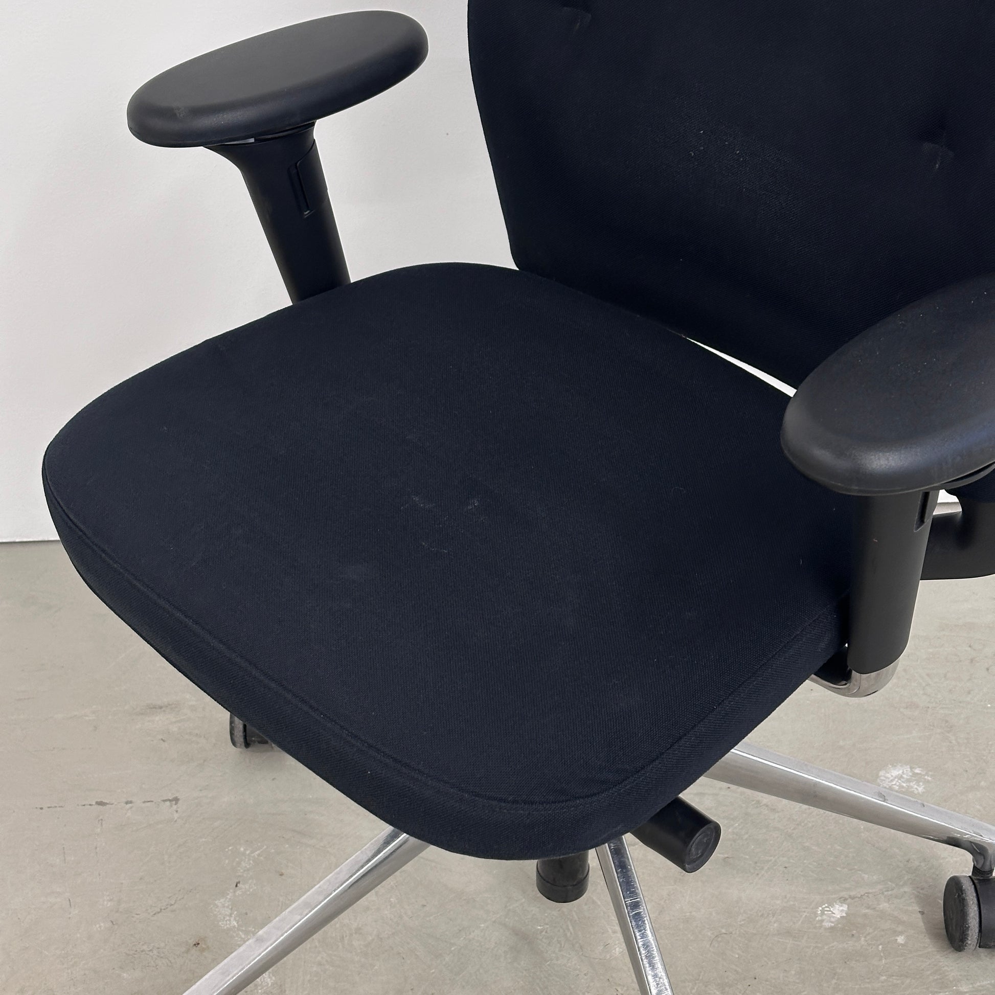 Vitra ID Trim schwarz [AKTION -100€]