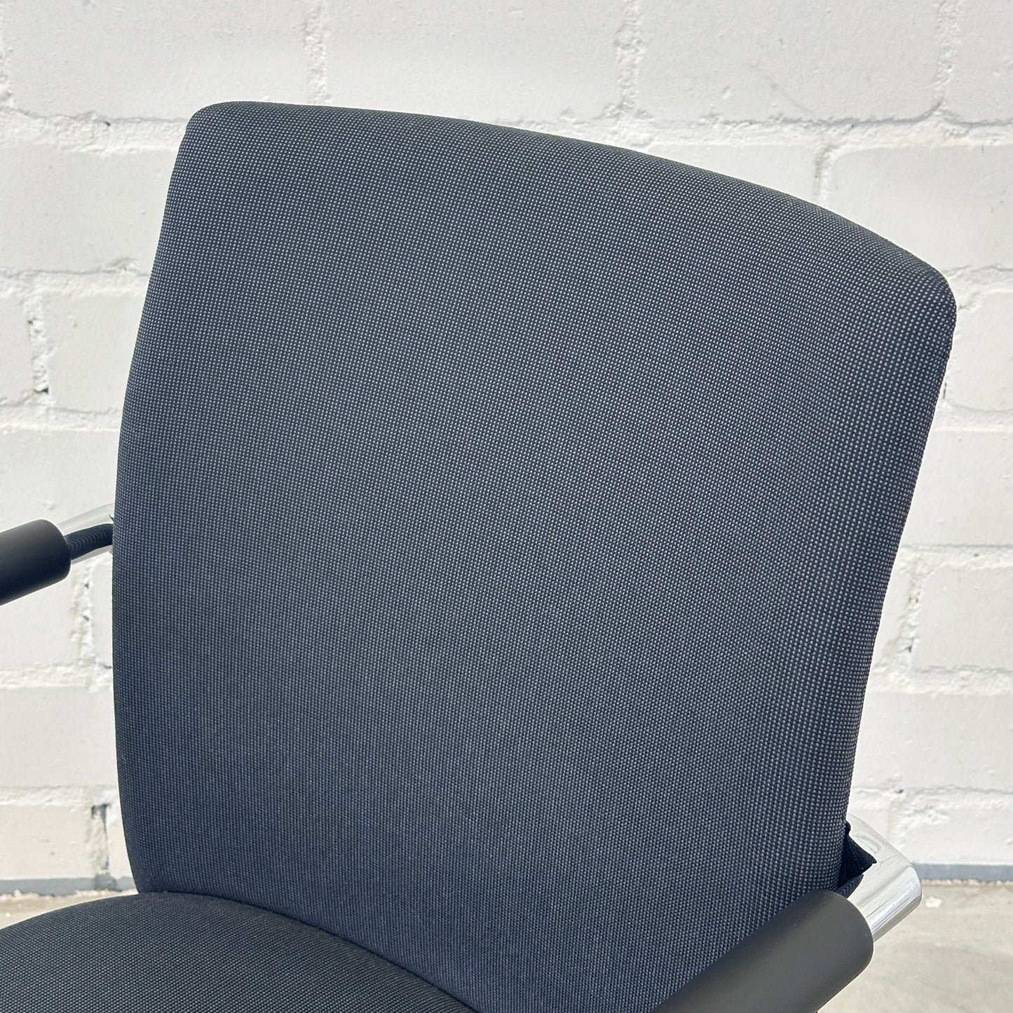 Dauphin Teo 2 / 38 Freischwinger anthrazitgrau