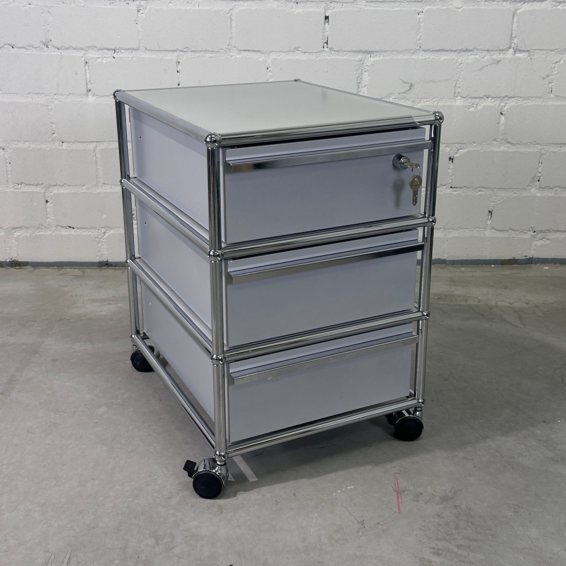 USM Haller Rollcontainer Mattsilber 3 Auszüge