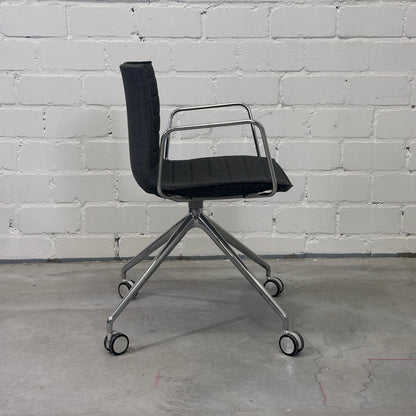 Artikelanlage Catifa Schreibtischstuhl Stoff grau mit Rollen_[kein Wert]