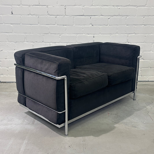 Cassina LC2 2-Sitzer Alcantara schwarz