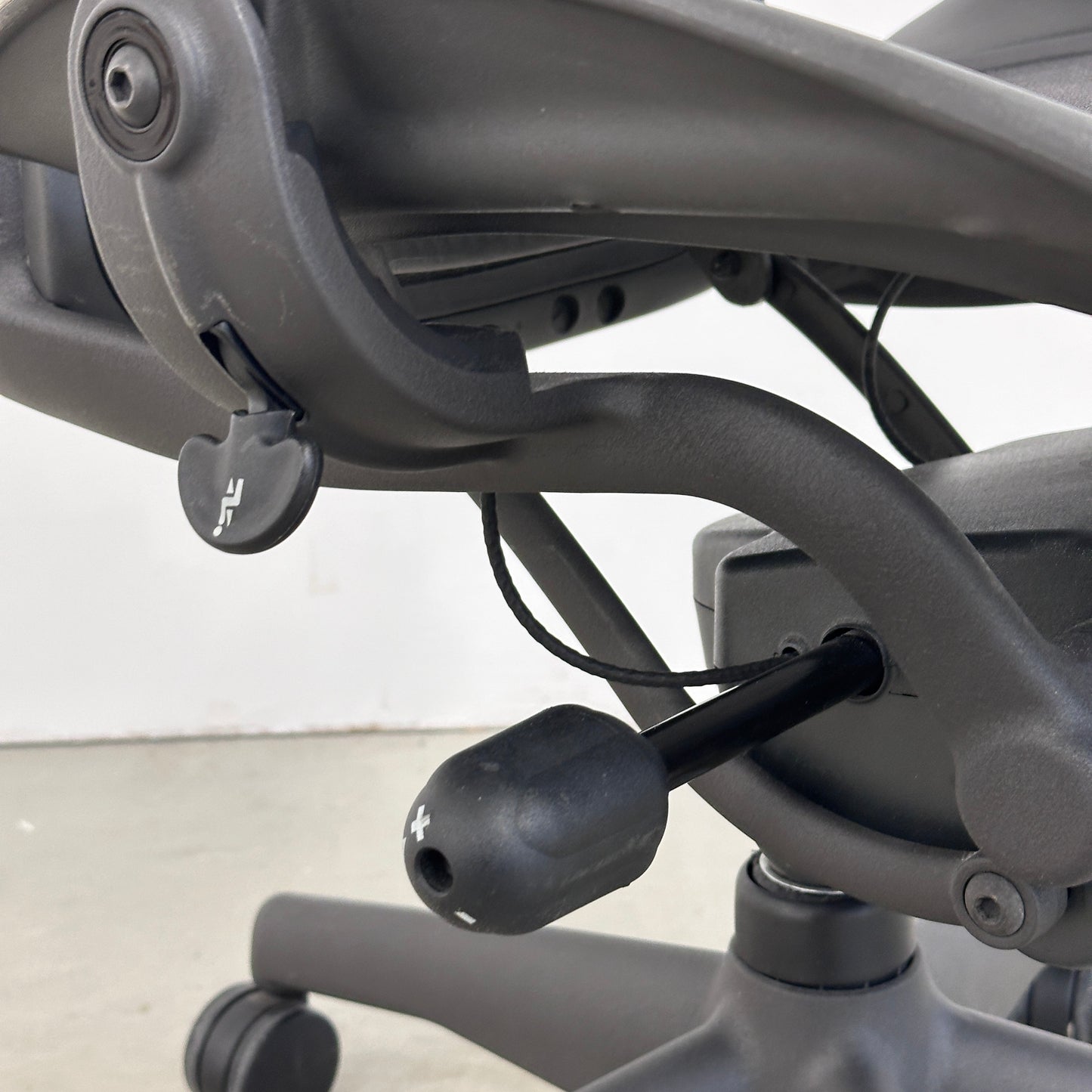 Herman Miller Aeron schwarz (ohne Armlehnen)