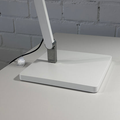Artikelanlage Arbeitsplatztischleuchte Roxxane Home mit Fußplatte und Konverter Farbe: matt weiß H.537 x T 620mm Fußplatte 205x205mm Leuchtenkopf: L 110xB110mm Lichtfarbe: 4000K_[kein Wert]