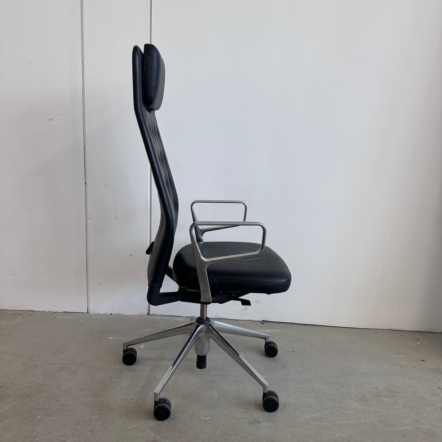 Artikelanlage ID Trim L Leder schwarz_[kein Wert]