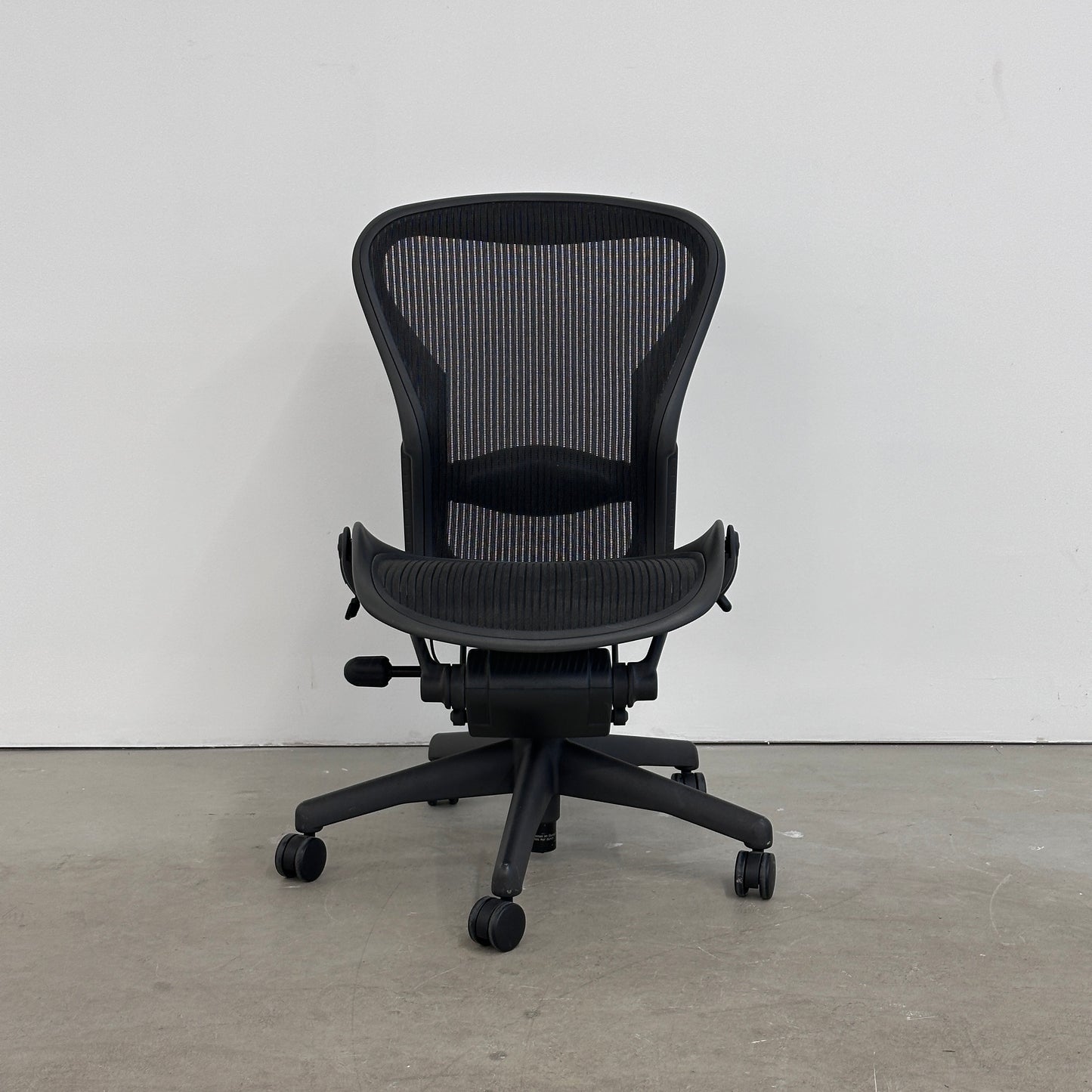 Herman Miller Aeron schwarz (ohne Armlehnen)