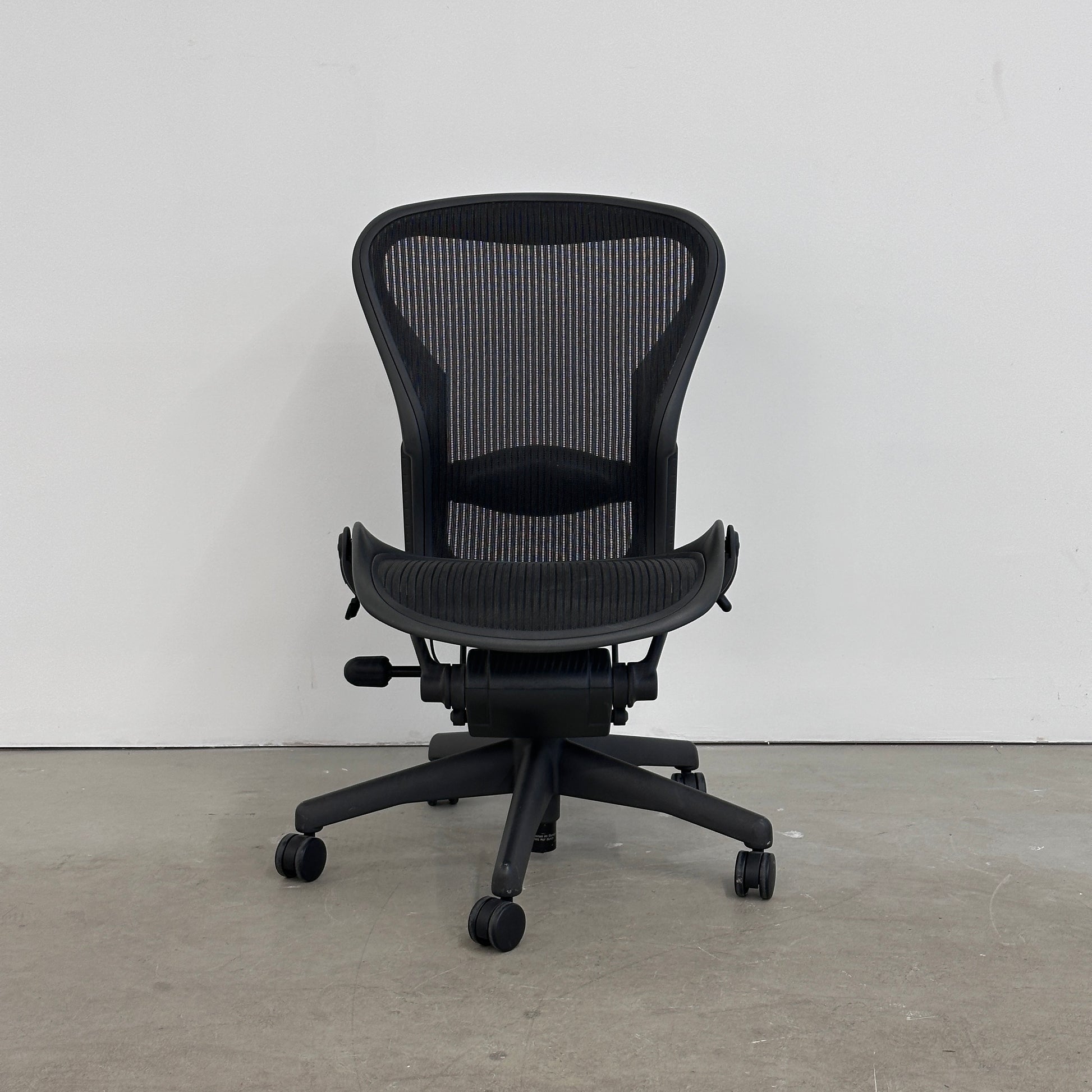 Herman Miller Aeron schwarz (ohne Armlehnen)