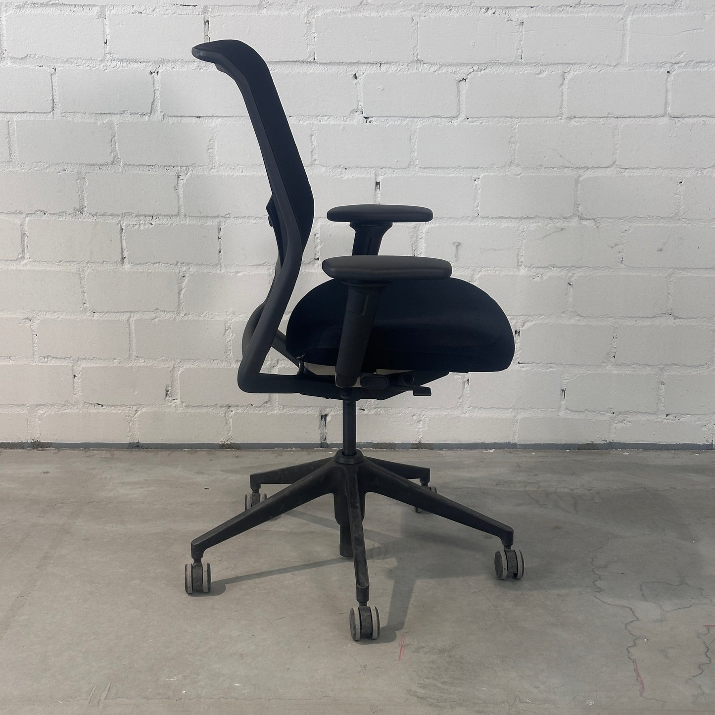 Vitra ID Mesh schwarz