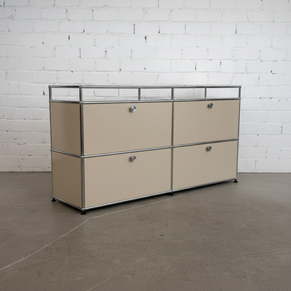 USM Haller Sideboard 2x2 mit 10cm Aufsatz beige