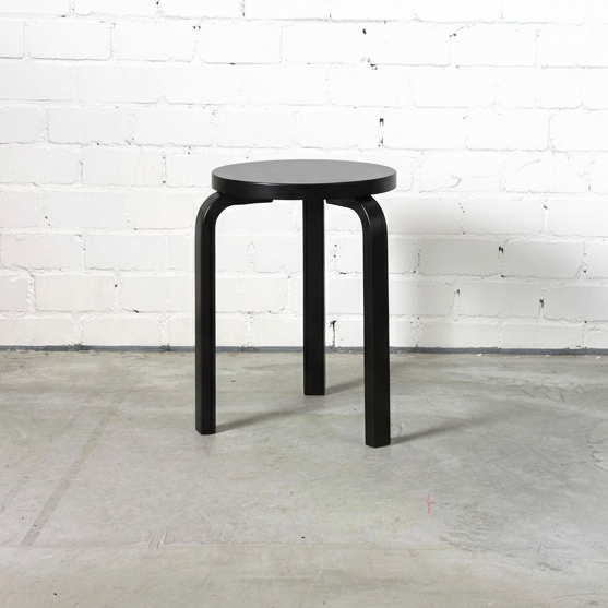 Artek 60 Hocker Schwarz