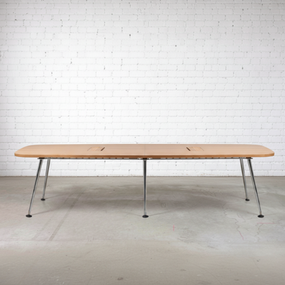 Vitra Medamorph Konferenztisch mit Mediakit 370x130 Holz