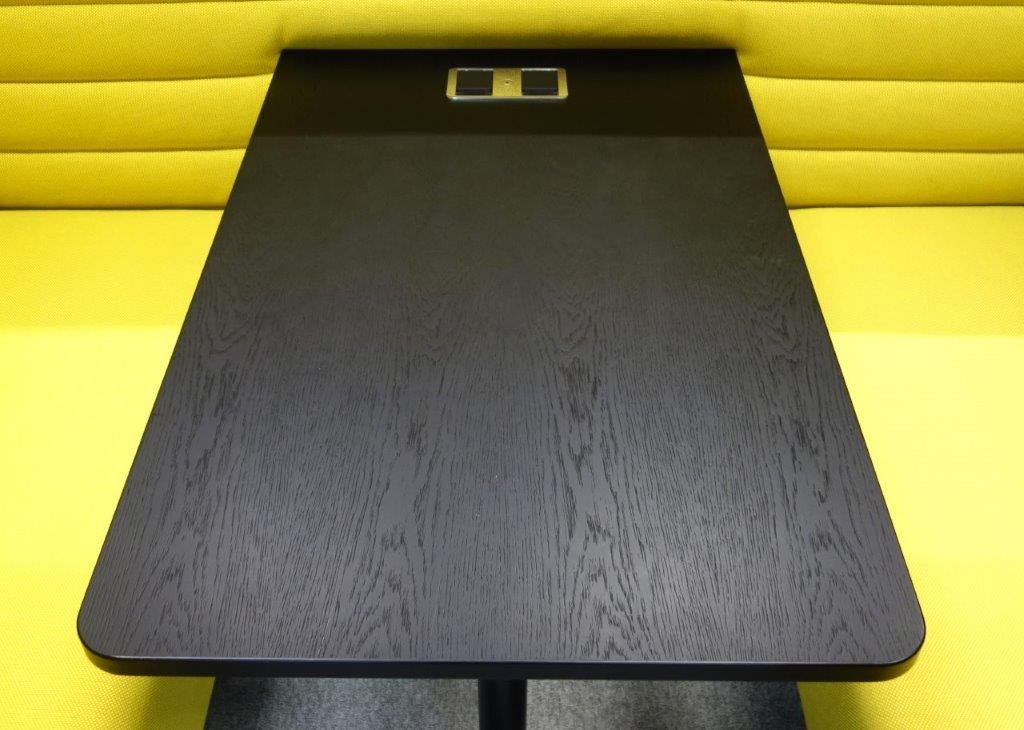 Vitra Alcove Cabin Highback mit Arbeitsplatte gelb