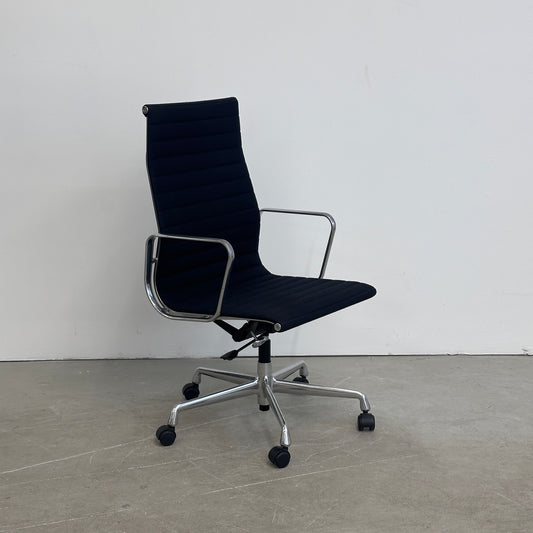 Vitra EA 119 Hopsak (Alu poliert)