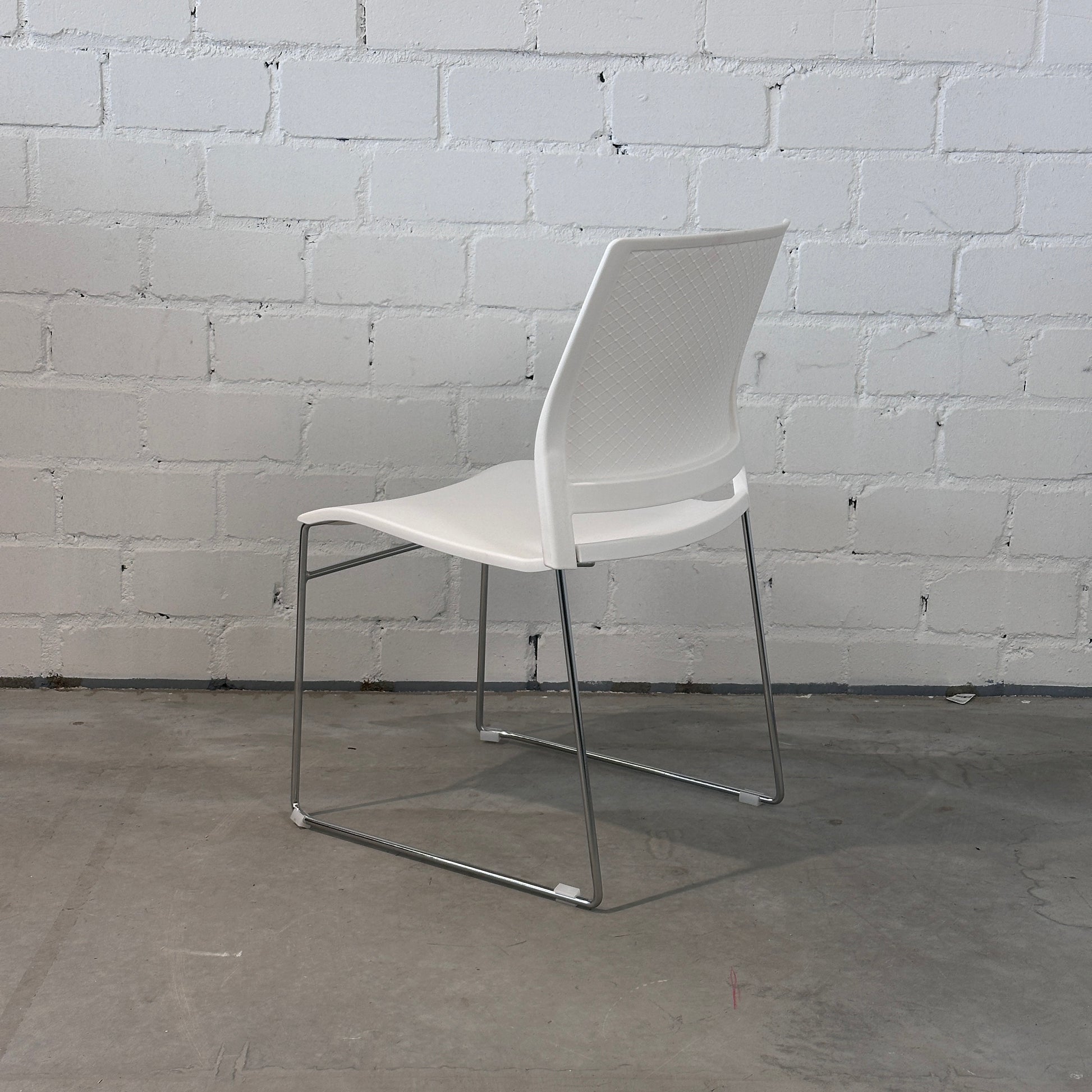 wartezimmerstuhl weiss chrom guenstig