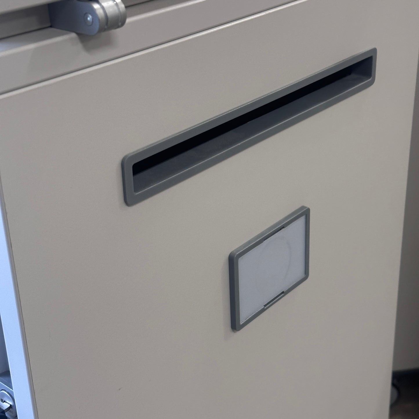 Steelcase Aktencaddy / Rollschrank Moby lichtgrau